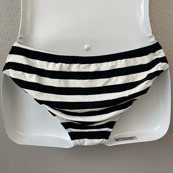 NWT MICHAEL Michael Kors Bukini Top and Matching Bottoms Sizes M, L, or XL - Picture 7 of 7